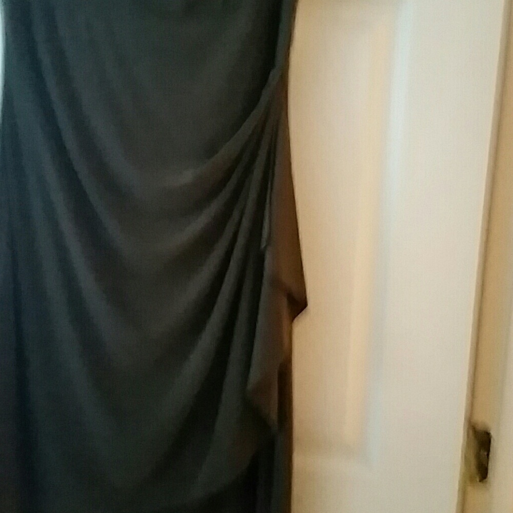 Dress - Picture 3 of 4